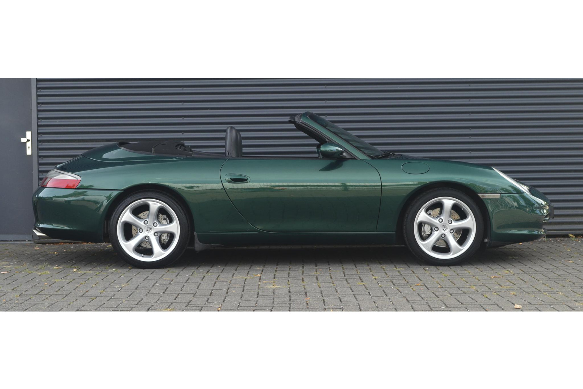 47251660-4.jpg