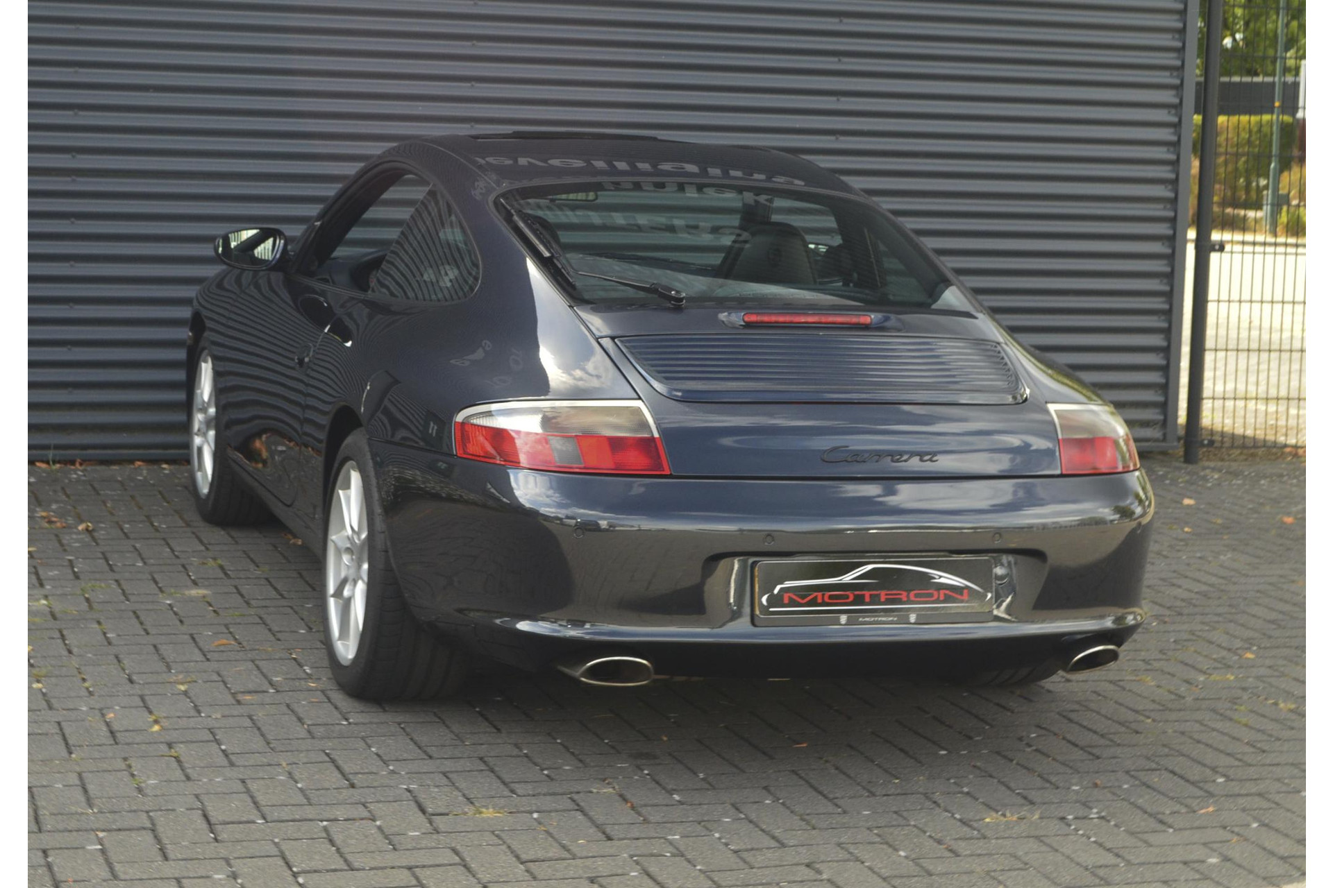 47268962-6.jpg