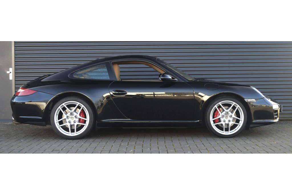 52723268-4.jpg