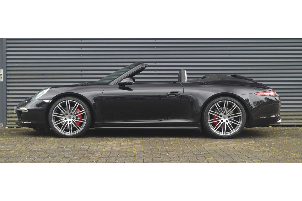 53433037-5.jpg