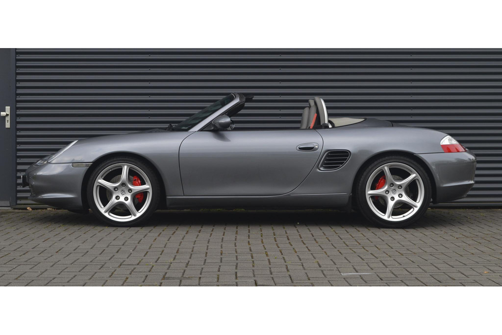 54985479-5.jpg